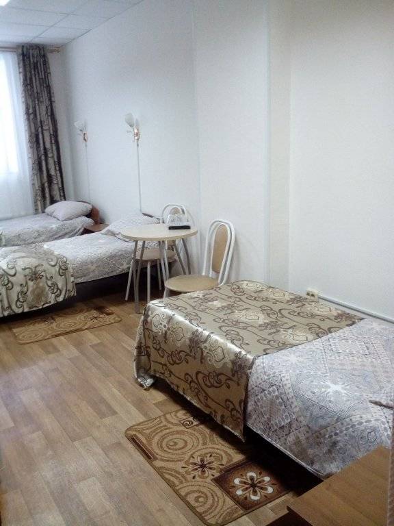 Трехместный номер 1 категории с раздельными кроватями